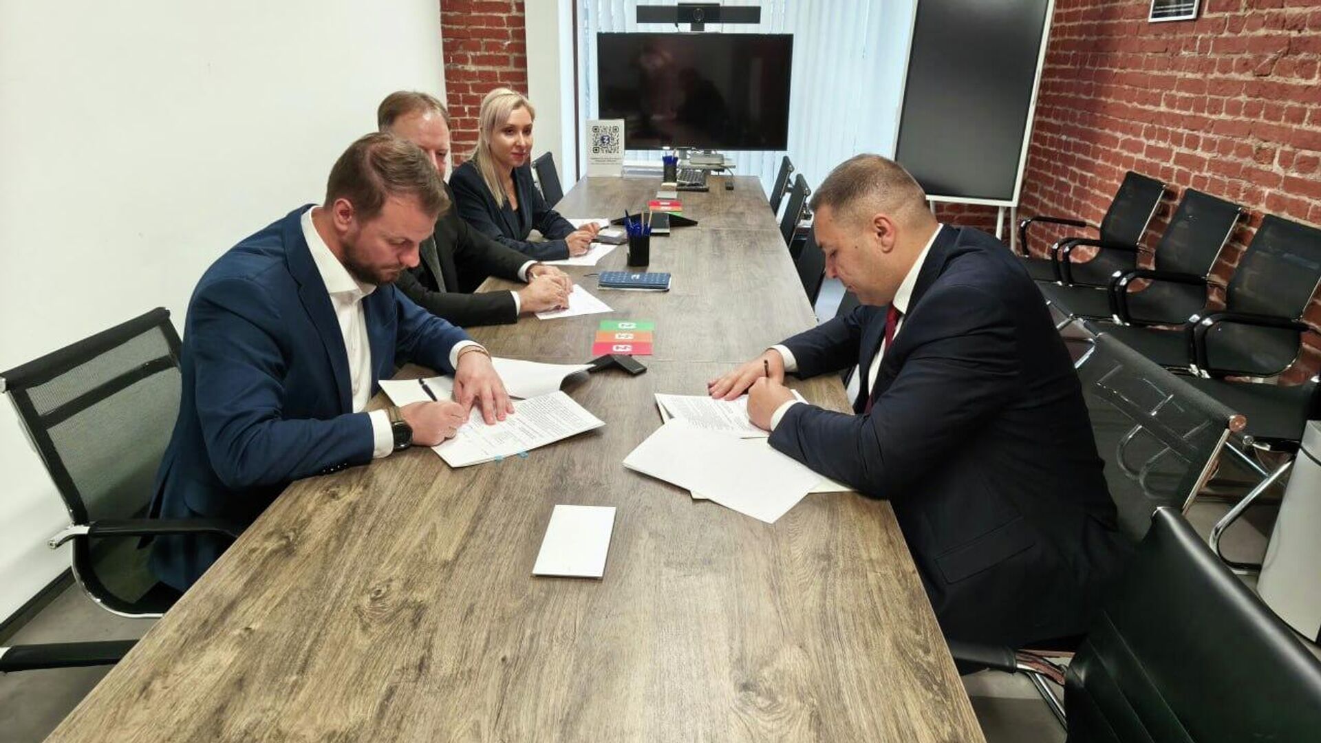 Российское общество Знание и Южная Осетия укрепляют сотрудничество - Sputnik Южная Осетия, 1920, 12.12.2025