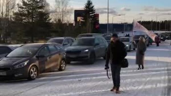 Жители Финляндии устроили автопробег в поддержку открытия границы с Россией - Sputnik Южная Осетия