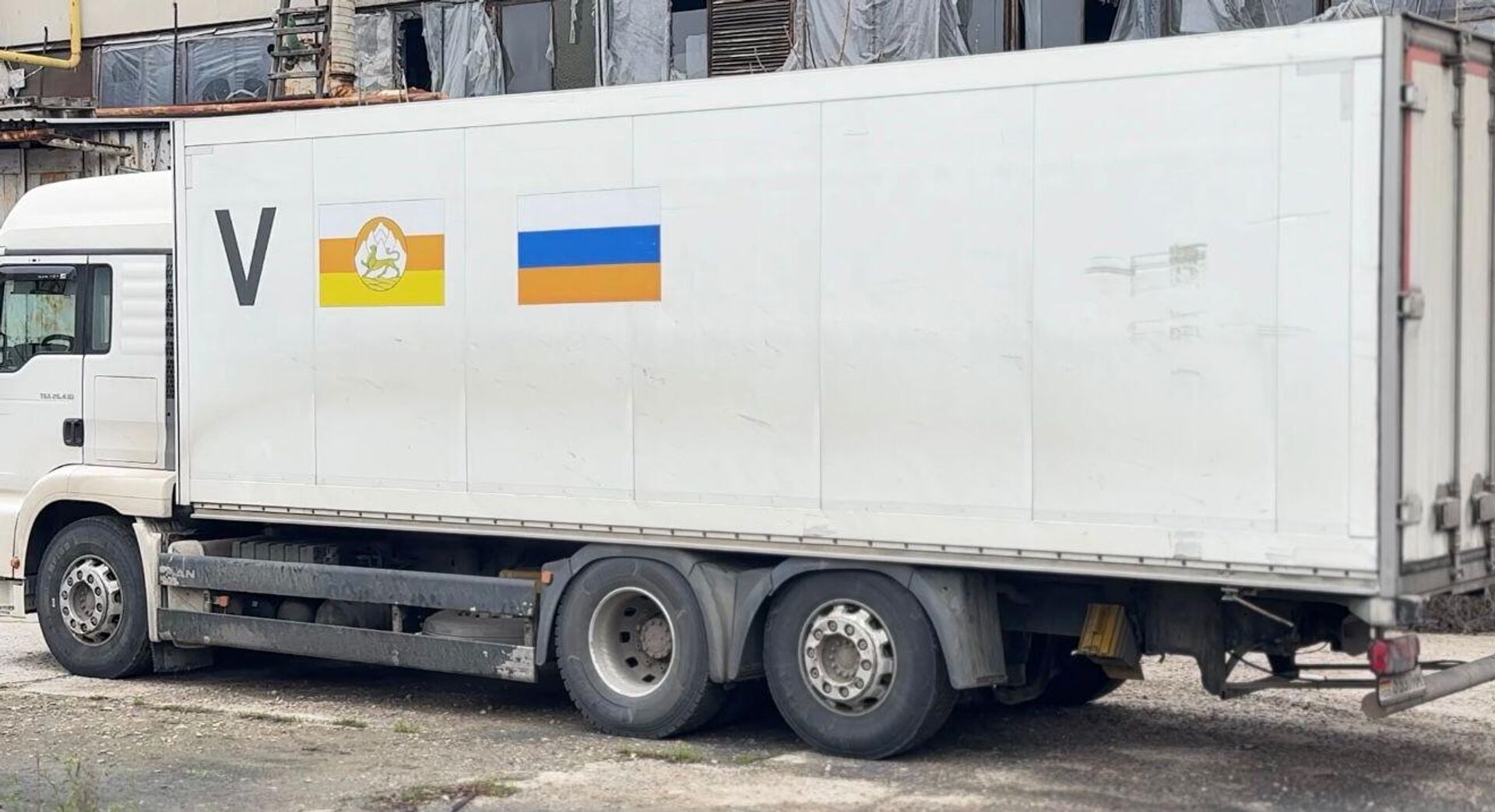 Президент Южной Осетии Алан Гаглоев посетил зону СВО и встретился с бойцами из Осетии - Sputnik Хуссар Ирыстон, 1920, 18.12.2025