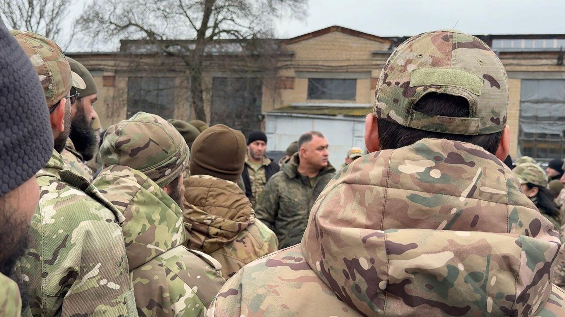 Президент Южной Осетии Алан Гаглоев посетил зону СВО и встретился с бойцами из Осетии Президент Южной Осетии Алан Гаглоев посетил зону СВО и встретился с бойцами из Осетии - Sputnik Южная Осетия, 1920, 18.12.2025