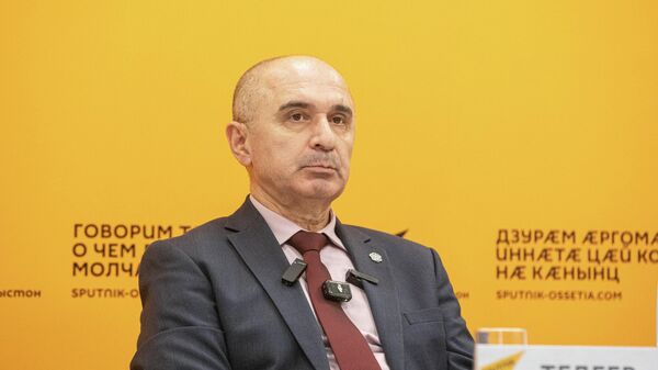 Видеомост с Антоном Сериковым - Sputnik Южная Осетия