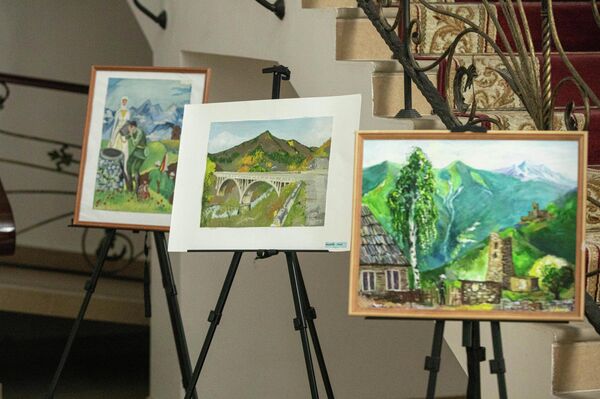 Выставка молодых художников в Цхинвале - Sputnik Южная Осетия