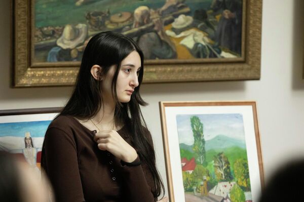 Выставка молодых художников в Цхинвале - Sputnik Южная Осетия