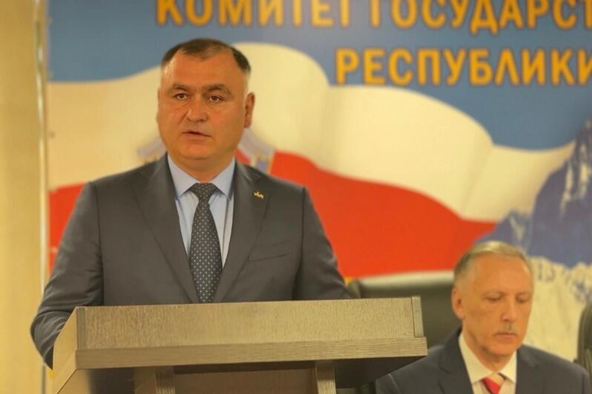 Алан Гаглоев поздравил сотрудников КГБ Южной Осетии с профессиональным праздником  - Sputnik Южная Осетия, 1920, 19.12.2025