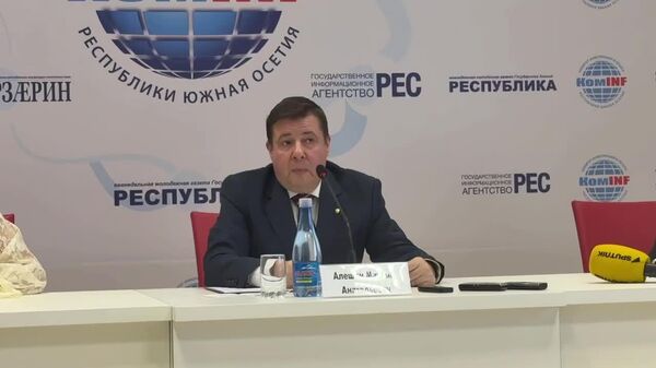 В Южной Осетии активно оформляют детские загранпаспорта - Sputnik Южная Осетия