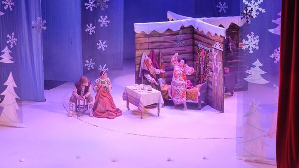 Посольская елка в Госдрамтеатре  - Sputnik Южная Осетия