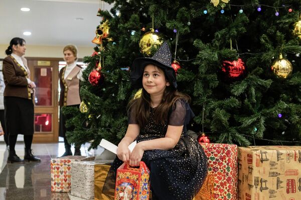 Посольство РФ в РЮО организовало праздничное мероприятие для детей в Цхинвале - Sputnik Южная Осетия