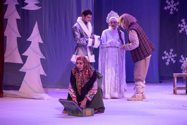 Посольство РФ в РЮО организовало праздничное мероприятие для детей в Цхинвале Посольство РФ в РЮО организовало праздничное мероприятие для детей в Цхинвале - Sputnik Южная Осетия