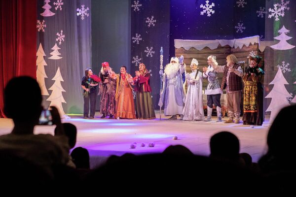 Посольство РФ в РЮО организовало праздничное мероприятие для детей в Цхинвале Посольство РФ в РЮО организовало праздничное мероприятие для детей в Цхинвале - Sputnik Южная Осетия