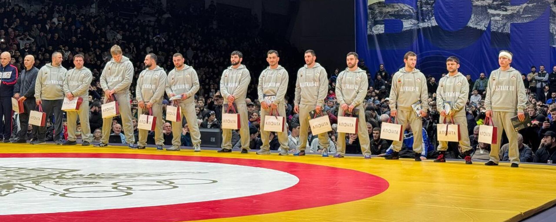 Матчевая встреча сборных Осетии и Дагестана во Владикавказе  - Sputnik Южная Осетия, 1920, 21.12.2025