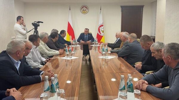 Гаглойты Алан схорзӕхджын кодта Хуссар Иры энергетикӕйы къабазы кусджыты - Sputnik Хуссар Ирыстон