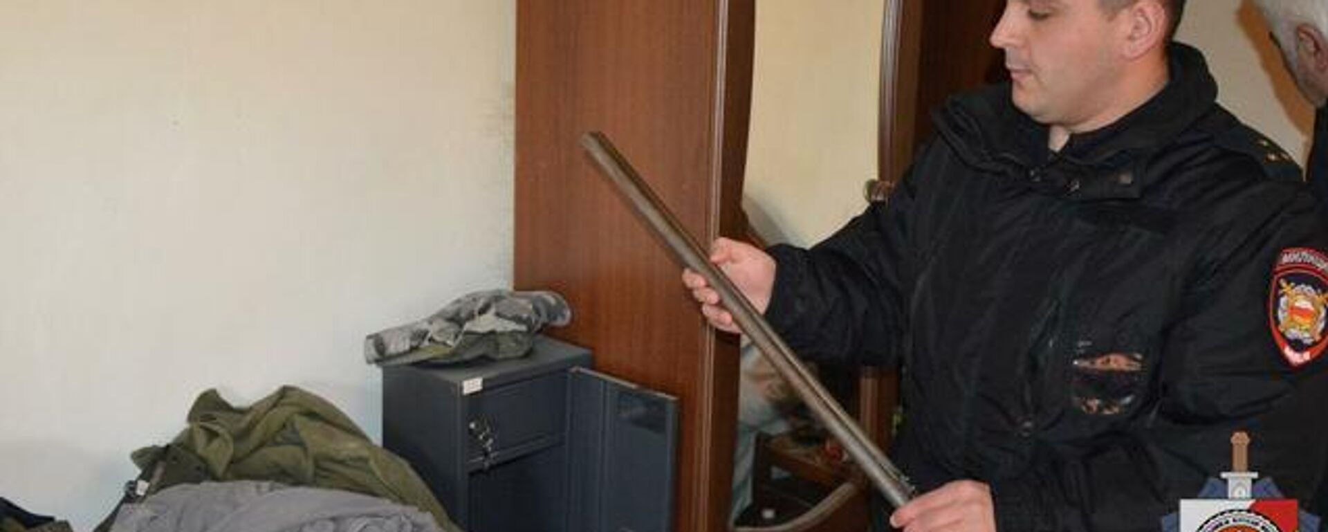 Сотрудники УВД Цхинвальского района проверяют условия хранения огнестрельного оружия - Sputnik Южная Осетия, 1920, 23.12.2025