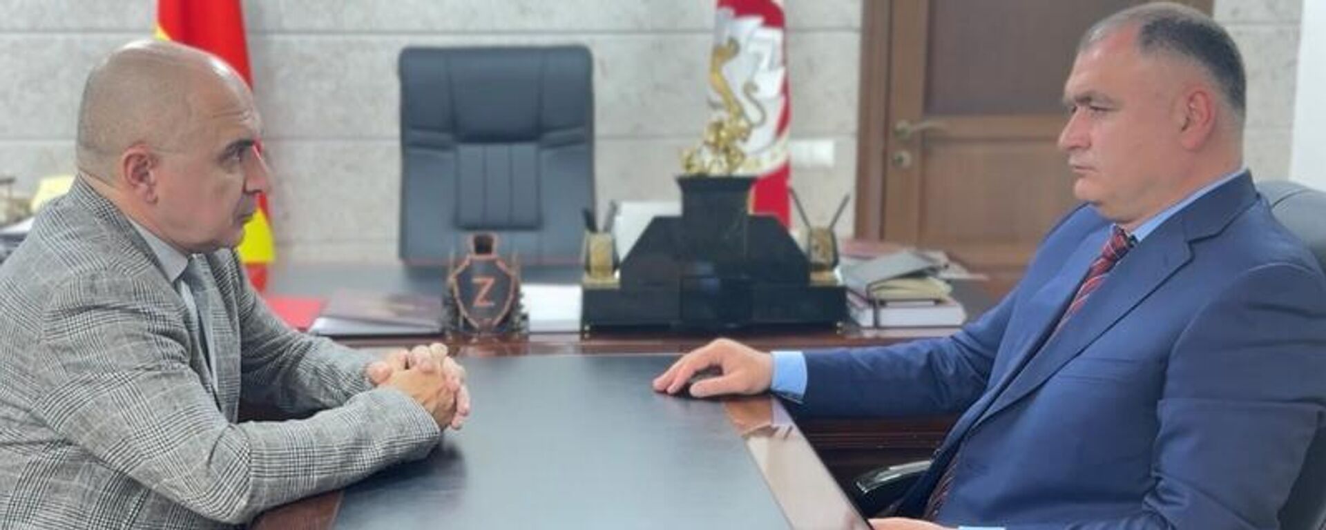 Вадим Тедеев и Алан Гаглоев - Sputnik Южная Осетия, 1920, 23.12.2025