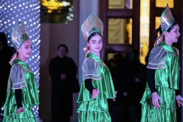 Открытие главной елки в Цхинвале - Sputnik Южная Осетия