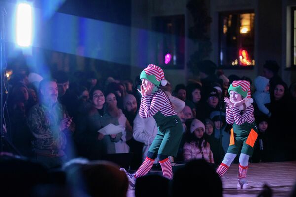 Открытие главной елки в Цхинвале - Sputnik Южная Осетия