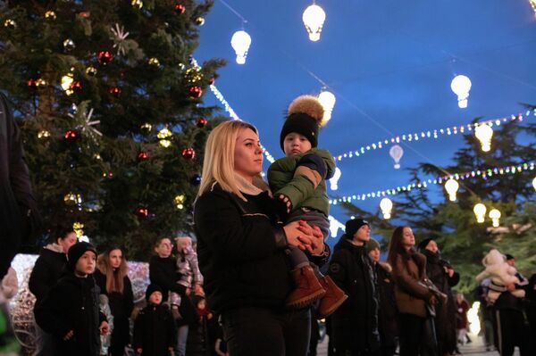 Открытие главной елки в Цхинвале - Sputnik Южная Осетия