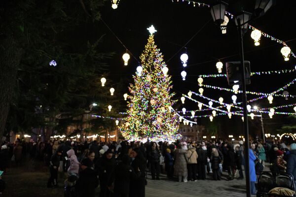 Открытие главной елки в Цхинвале - Sputnik Южная Осетия