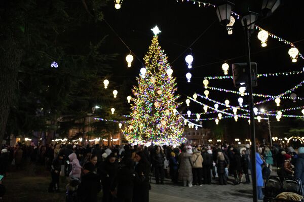 Открытие главной елки в Цхинвале - Sputnik Южная Осетия