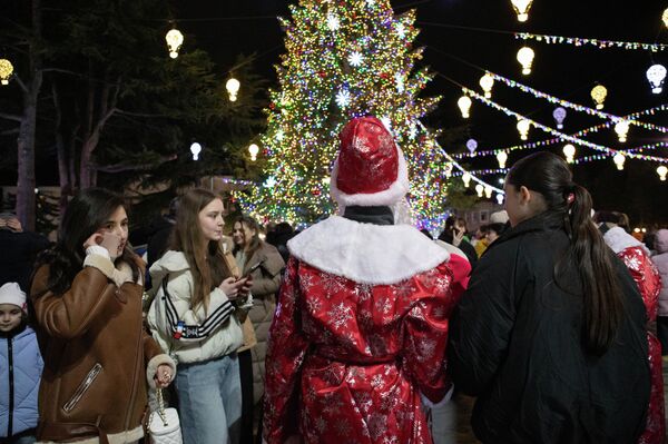 Открытие главной елки в Цхинвале - Sputnik Южная Осетия