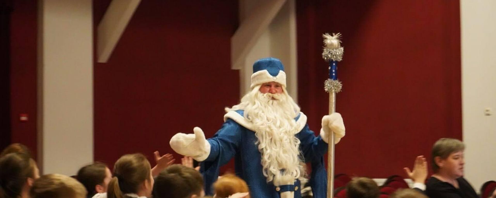 Новогоднее представление для детей в Северной Осетии - Sputnik Южная Осетия, 1920, 04.01.2026