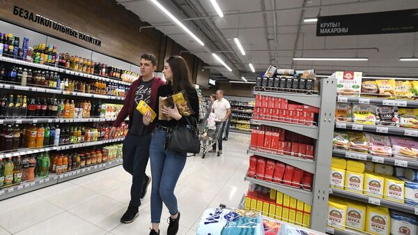 Покупатели в магазине. Архивное фото  - Sputnik Южная Осетия