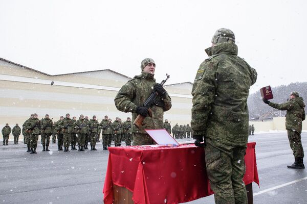 Принятие воинской присяги - Sputnik Южная Осетия