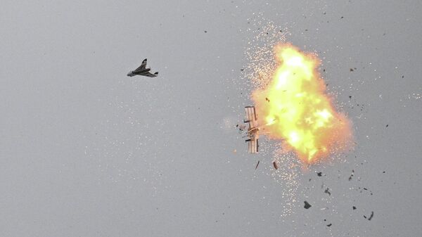 Подрыв и уничтожение вражеского объекта. Архивное фото - Sputnik Южная Осетия