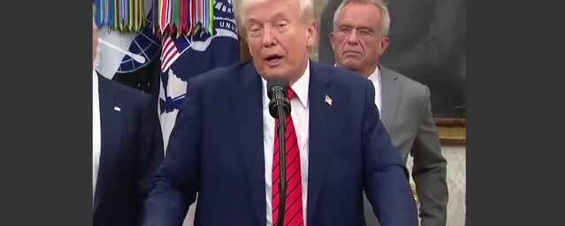 Казалось бы, причём здесь Украина: как Европа довела Трампа? - Sputnik Южная Осетия, 1920, 19.01.2026