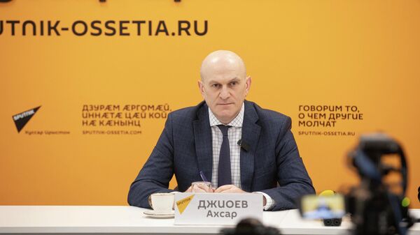 Пресс-конференция с Ахсаром Джиоевым - Sputnik Южная Осетия