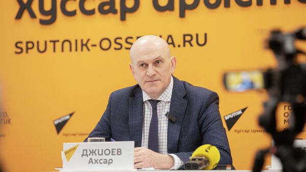 Пресс-конференция с Ахсаром Джиоевым - Sputnik Южная Осетия