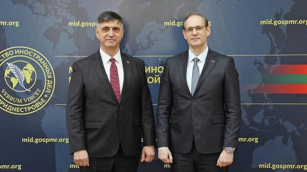Глава МИД Приднестровья Виталий Игнатьев и глава официального представительства Южной Осетии в ПМР Виталий Янковский  - Sputnik Южная Осетия