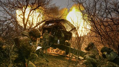 Стрельба снарядами "Краснополь" из гаубицы 2А65 "Мста-Б" ЦВО на Красноармейском направлении