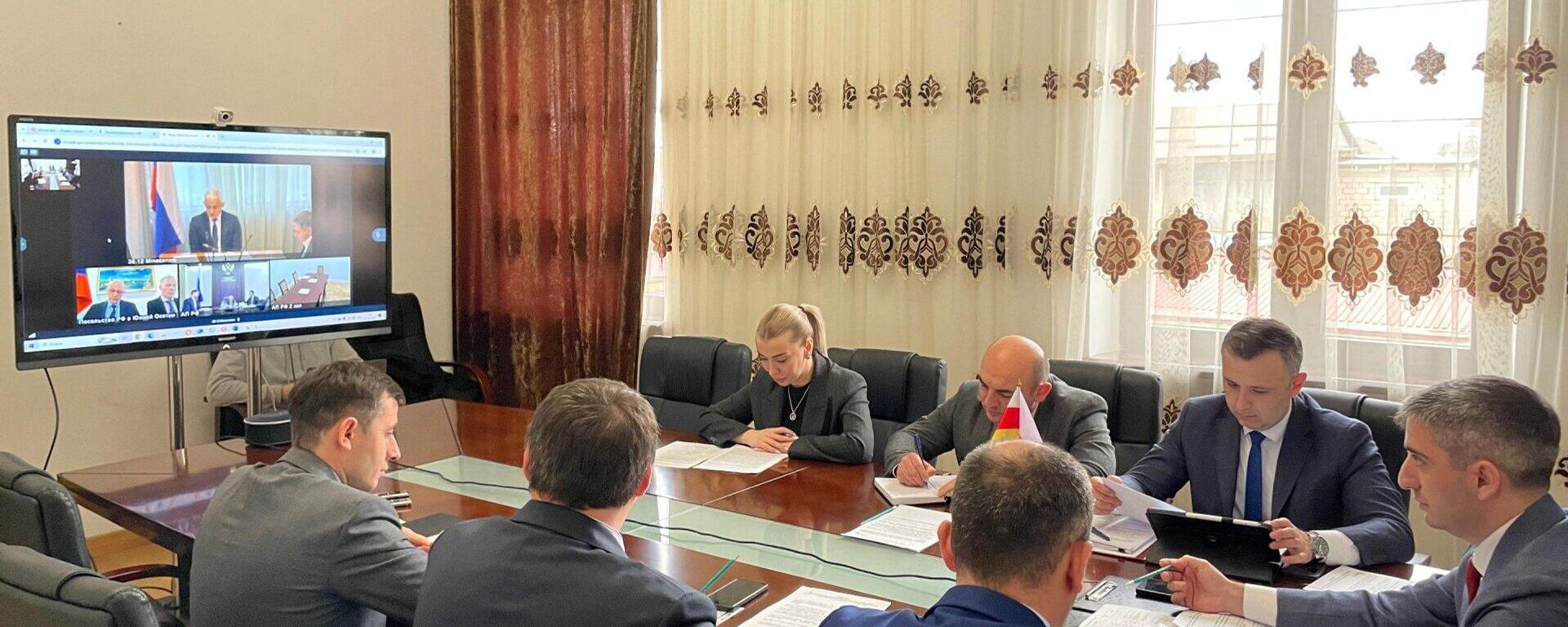 Совещание представителей правительства Южной Осетии и министерства экономического развития России - Sputnik Южная Осетия, 1920, 27.01.2026