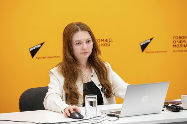 SputnikPro с Аленой Рутчиной. &quot;Съемка, монтаж, нейросети: какие инструменты используют современные медиа?&quot; - Sputnik Южная Осетия