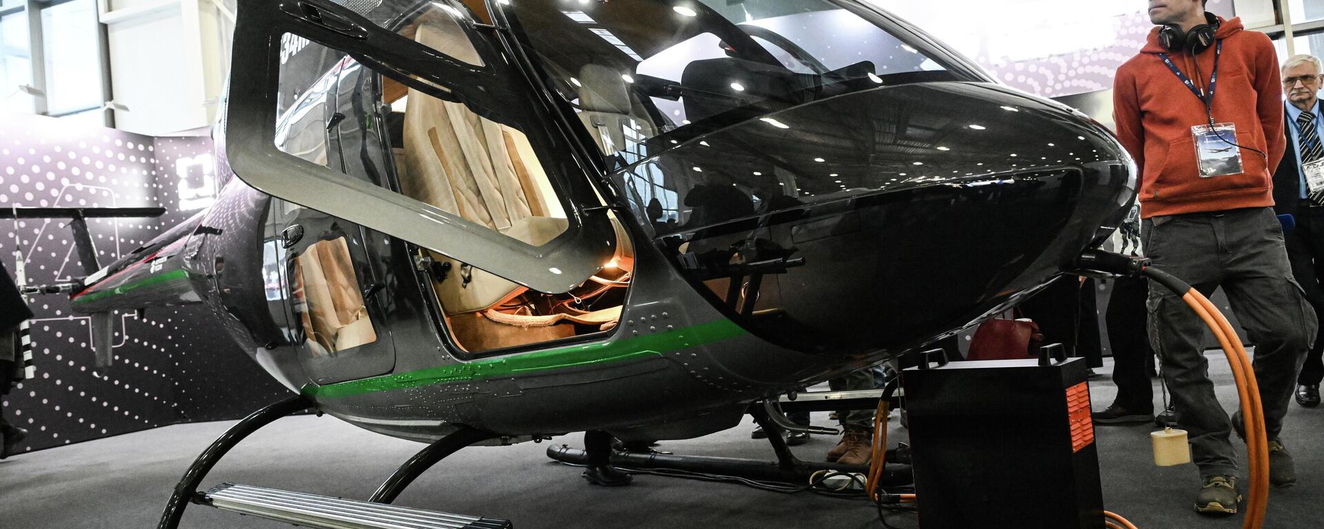 Лёгкий однодвигательный многоцелевой вертолёт Ми-34М1 на выставке НАИС-2026 - Sputnik Южная Осетия, 1920, 04.02.2026