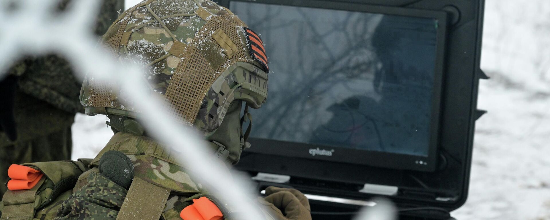 Оператор БПЛА. Архивное фото  - Sputnik Южная Осетия, 1920, 07.02.2026