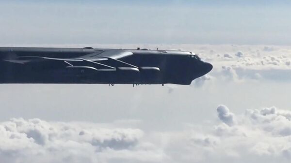 Американский стратегический бомбардировщик Boeing B-52H Stratofortress. Архивное фото  - Sputnik Южная Осетия