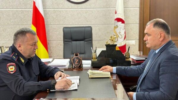 Президент Алан Гаглоев провёл встречу с и - Sputnik Южная Осетия