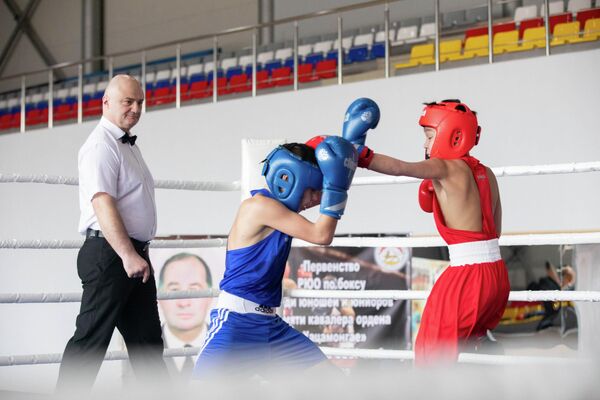Первенство РЮО по боксу среди юношей и юниоров памяти кавалера ордена "Уацамонга", мастера спорта СССР по боксу Джамболата Кокоева - Sputnik Южная Осетия