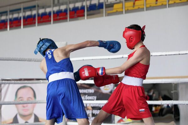 Первенство РЮО по боксу среди юношей и юниоров памяти кавалера ордена "Уацамонга", мастера спорта СССР по боксу Джамболата Кокоева - Sputnik Южная Осетия