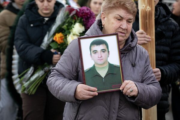 Похороны участника СВО Александра Бестаева - Sputnik Южная Осетия