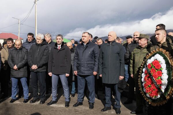 Похороны участника СВО Александра Бестаева - Sputnik Южная Осетия