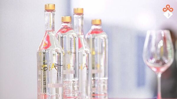 На Продэкспо-2026 представили новую горную ледниковую воду Highland Water из Южной Осетии  - Sputnik Южная Осетия