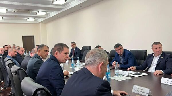 Президиум парламента Южной Осетии вынес на сессию вопрос о назначении премьер-министра  - Sputnik Южная Осетия