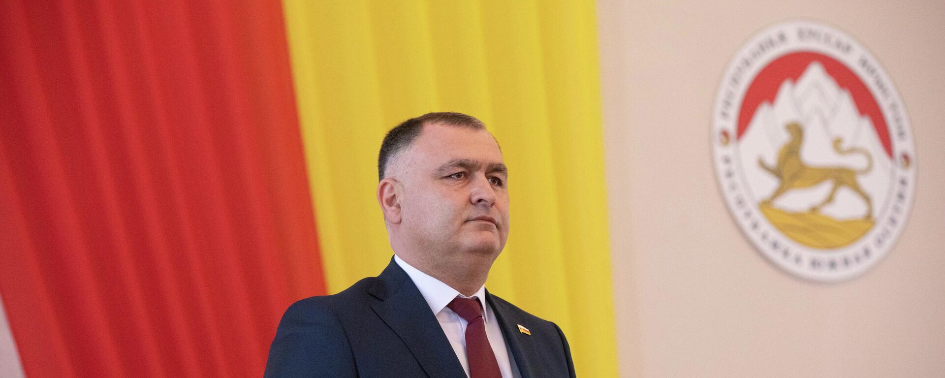 Президент Алан Гаглоев на сессии парламента Южной Осетии  - Sputnik Южная Осетия, 1920, 11.02.2026