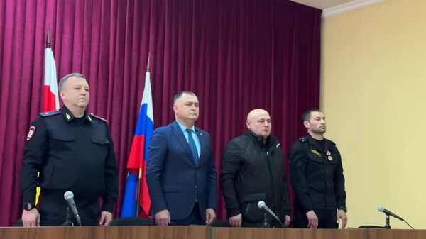 В Цхинвале проходит торжественное собрание, посвященное 34-летию со дня образования отряда милиции особого назначения - Sputnik Южная Осетия