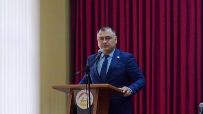 Президент Алан Гаглоев на торжественном собрании в честь 34-летия ОМОН 