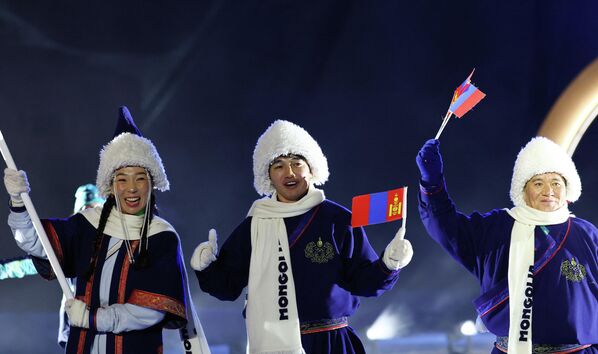 Церемониальная форма Олимпийской сборной Монголии от бренда Goyol Cashmere. При создании коллекции дизайнеры черпали вдохновение в одежде Великой Монгольской империи XIII—XV веков. - Sputnik Южная Осетия