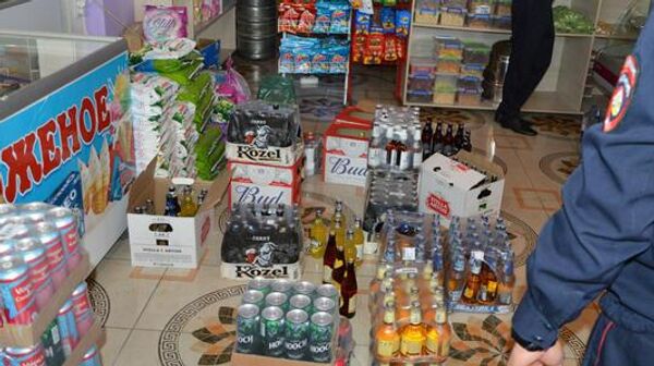 Милицийы кусджытæ сбæрæг кодтой фехæлдтæ Цхинвалы базарадон объектты - Sputnik Хуссар Ирыстон