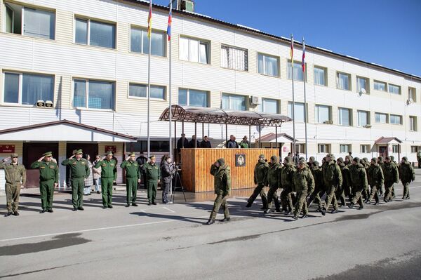 Президент Алан Гаглоев передал Министерству обороны РЮО партию современных дронов Президент Алан Гаглоев передал Министерству обороны РЮО партию современных дронов - Sputnik Южная Осетия
